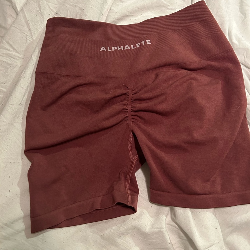 Alphalete amplify shorts